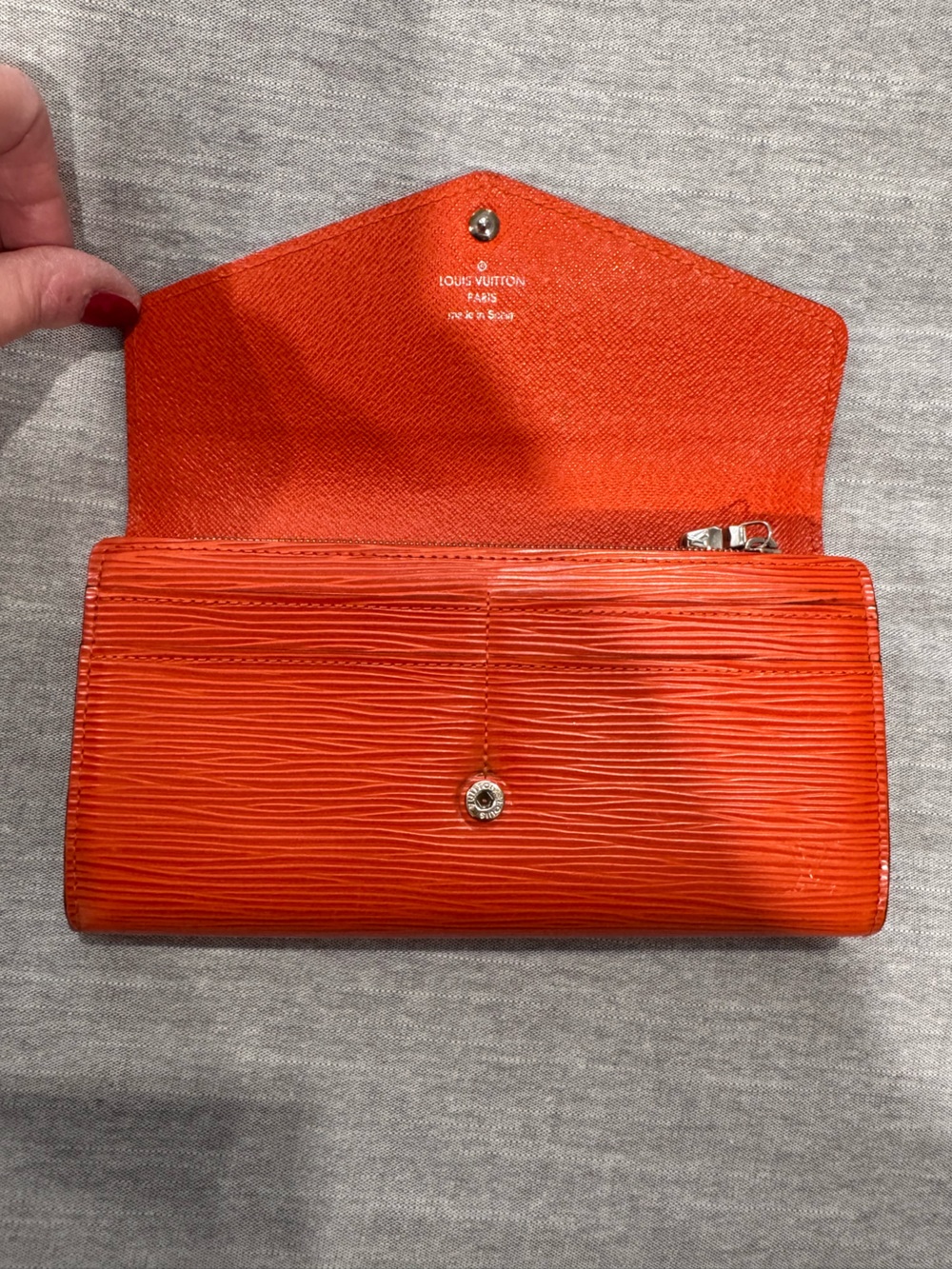 Louis Vuitton Epi Leather Sarah Wallet Orange - Picture 2 of 3